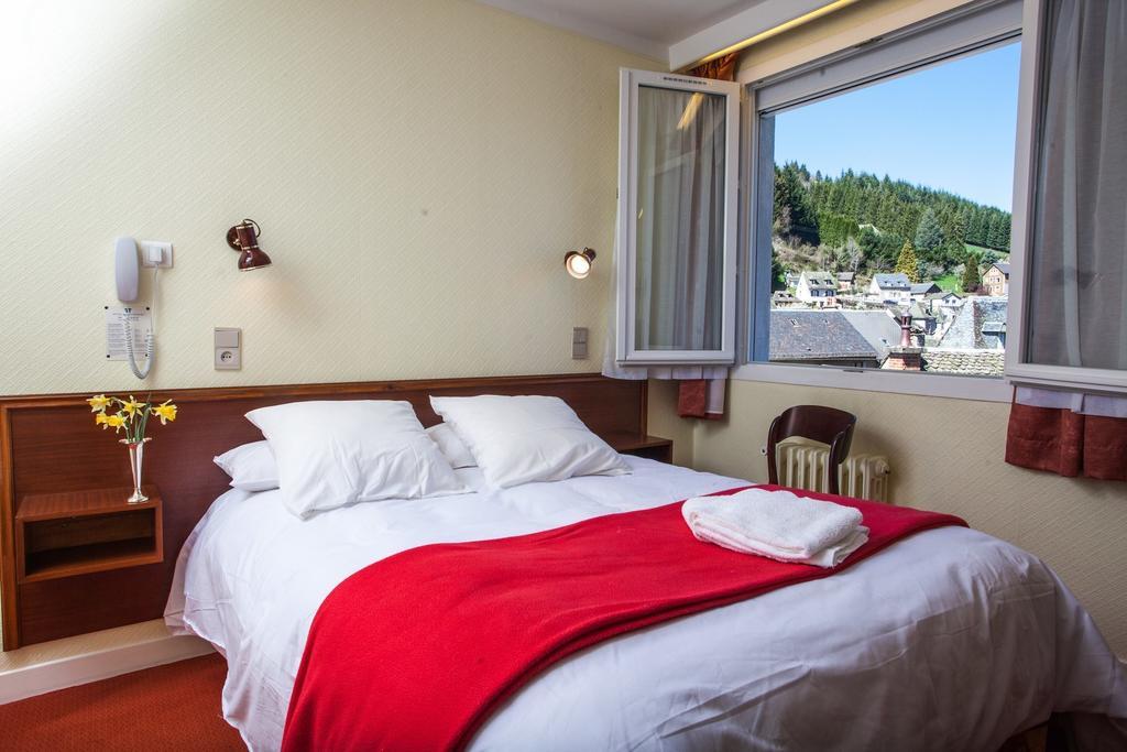 Hôtel Beauséjour Chaudes-Aigues Habitación foto